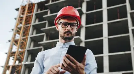 site manager conducting a JSA with a job safety analysis template|Construction Risk Assessment Form|Job Safety Analysis Template|JSA Template|Job Task Analysis Template